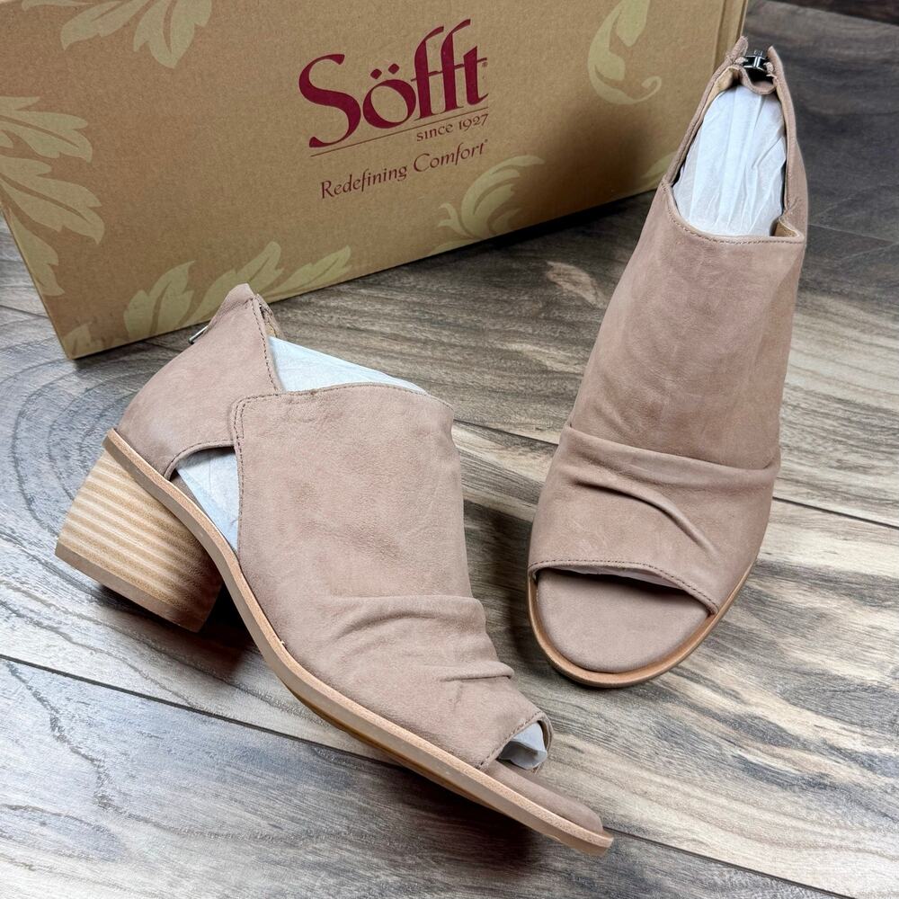 NIB Sofft Catelyn 7M 38 Peep Toe Low Ankle Bootie Sandals Shoes Suede Stone